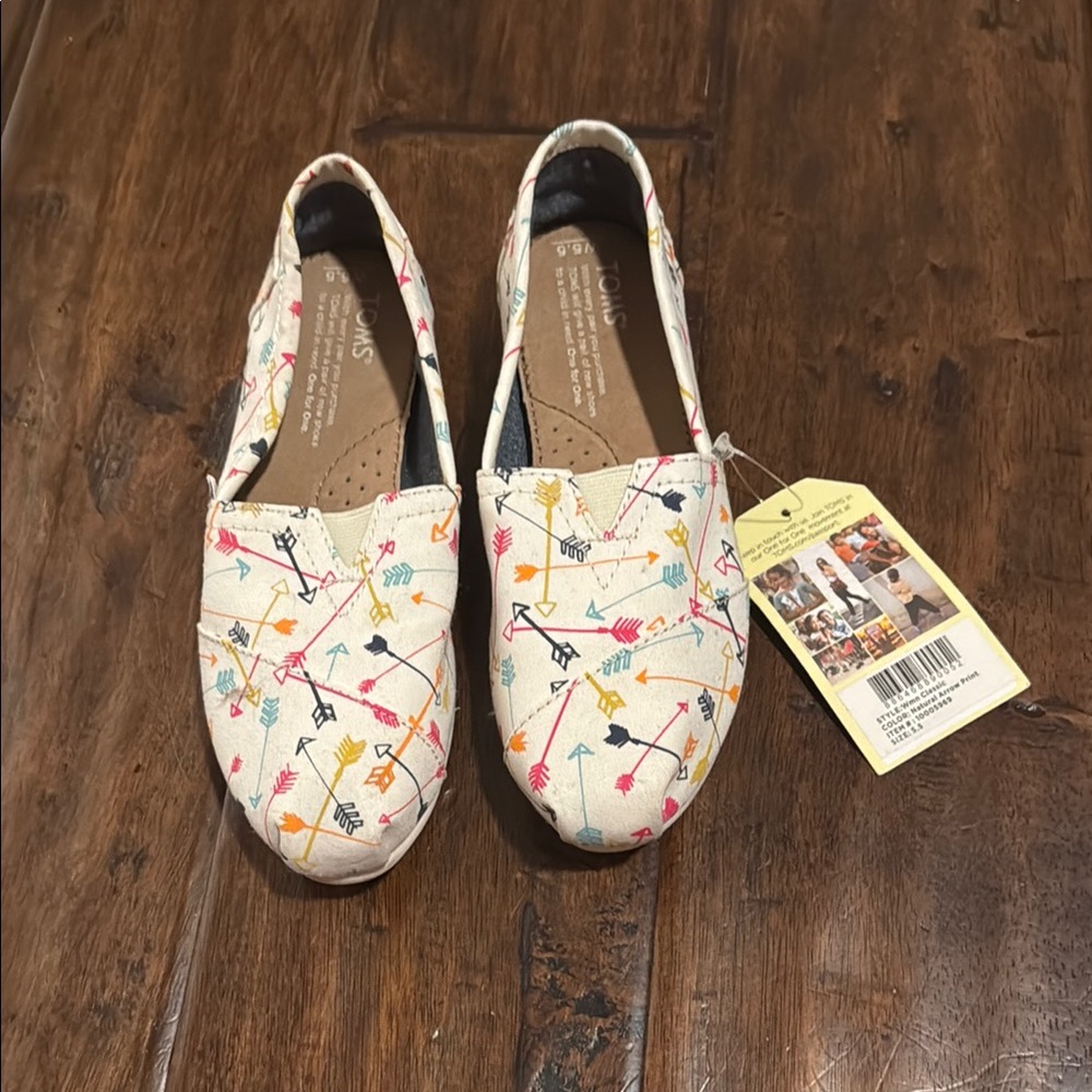 TOMS Kids' Arrow Print Slip-On Shoes - Multicolor
